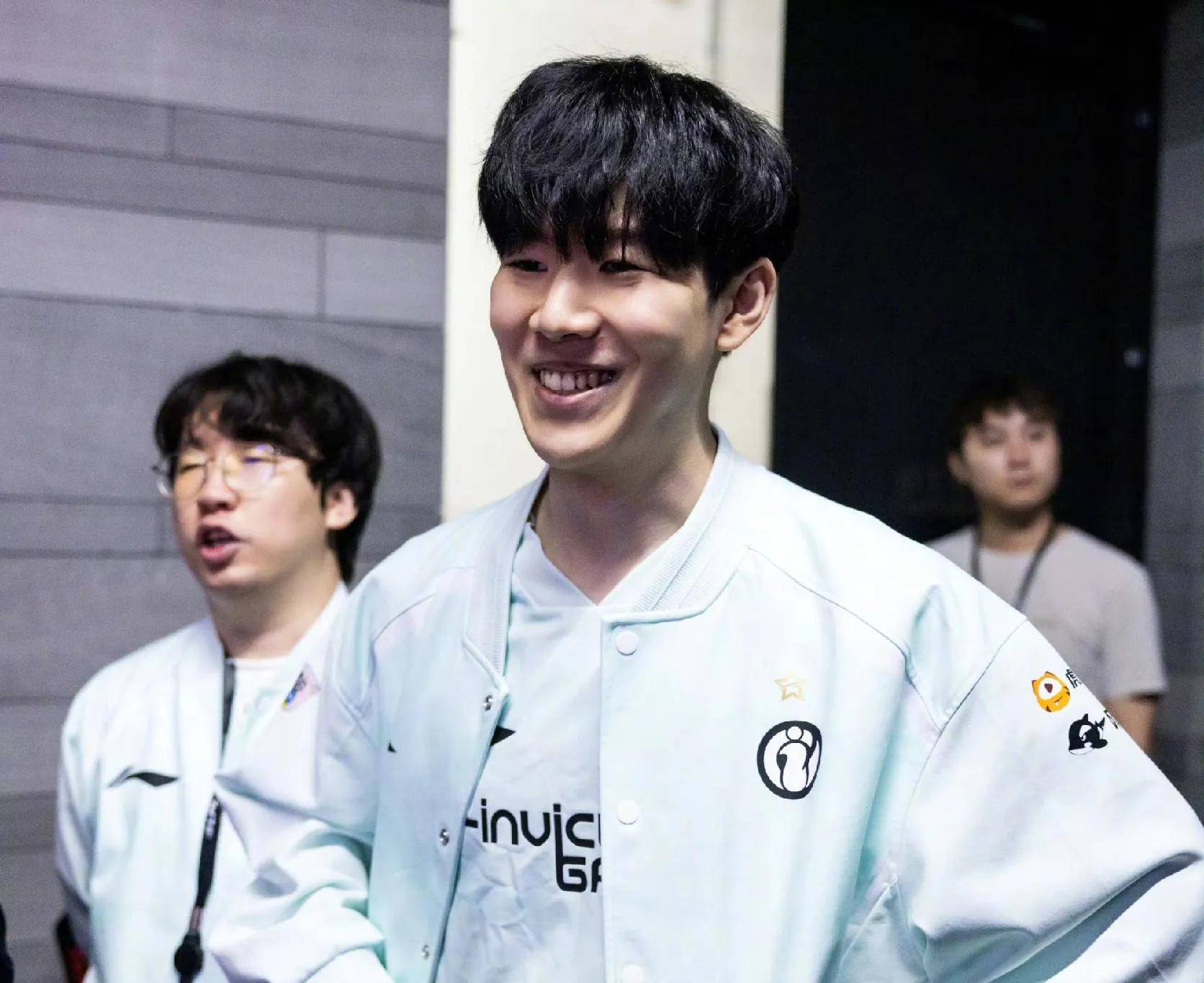 就在这一激 就在这一激